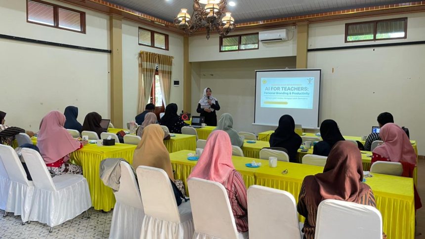 Guru SMP Muhammadiyah 3 Mlati mengikuti pelatihan AI. Pelatihan ini guru mampu memanfaatkanya dalam pembelajaran agar kian interaktif.