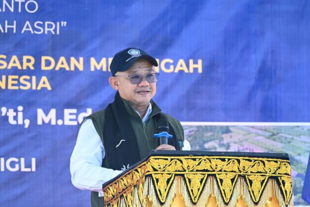 KYAI MENTERI ABDUL MUTI DI ACEH