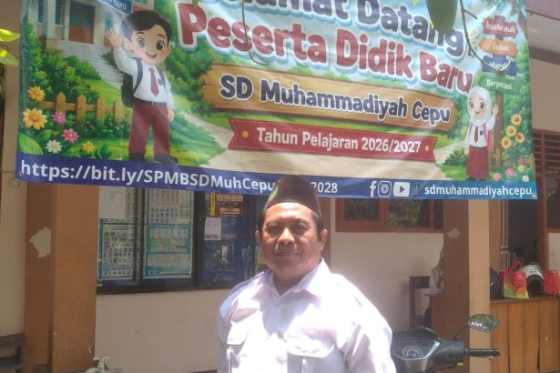 Kepala SD Muhammadiyah Cepu