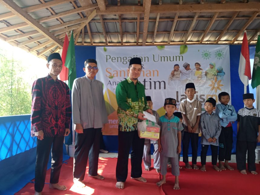 Lazismu Warungpring Salurkan Santunan untuk Anak Yatim