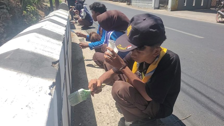 305 anggota Pramuka mengikuti Kemah Bakti Pramuka di Lapangan Desa Silado, Kecamatan Sumbang, Banyumas, dalam rangka Bulan Bakti Pramuka dan menyambut Estafet Tunas Kelapa Kwarda Jawa Tengah 2026.