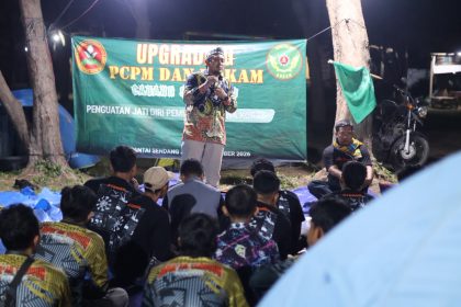 60 kader Pemuda Muhammadiyah Sukorejo mengikuti Upgrading PCPM dan KOKAM di kawasan Pantai Sendang Asih, Kabupaten Kendal, untuk meningkatkan kapasitas kader