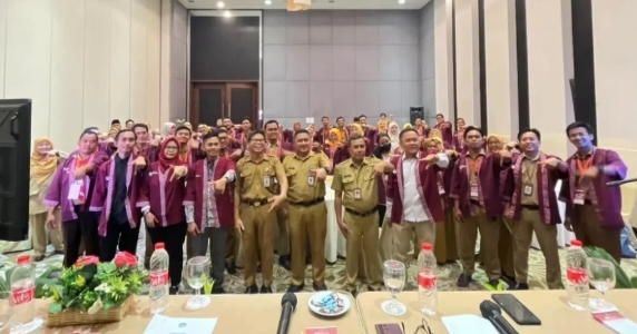 50 guru SD se-Kabupaten Banyumas mengikuti Bimtek Digitalisasi Pembelajaran di Hotel Surya Yudha Purwokerto.