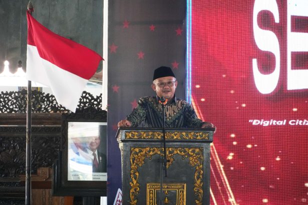 KYAIMENTERI BEASISWA REMBANG