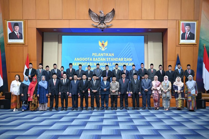 Mendikdasmen Lantik Anggota BSANP