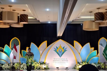 Abdul Mu’ti memberikan kuliah saat penutupan Mukhtamar Aisyiah di DWANGSA Solo Hotel, Sabtu (8/8/2026).