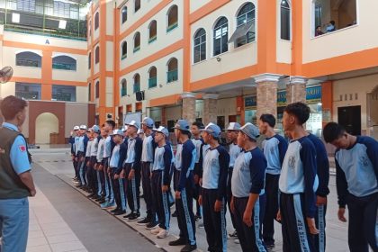Hari pertama siswa Kelas XII SMK Muhammadiyah 1 Sukoharjo mengikuti program BPIK