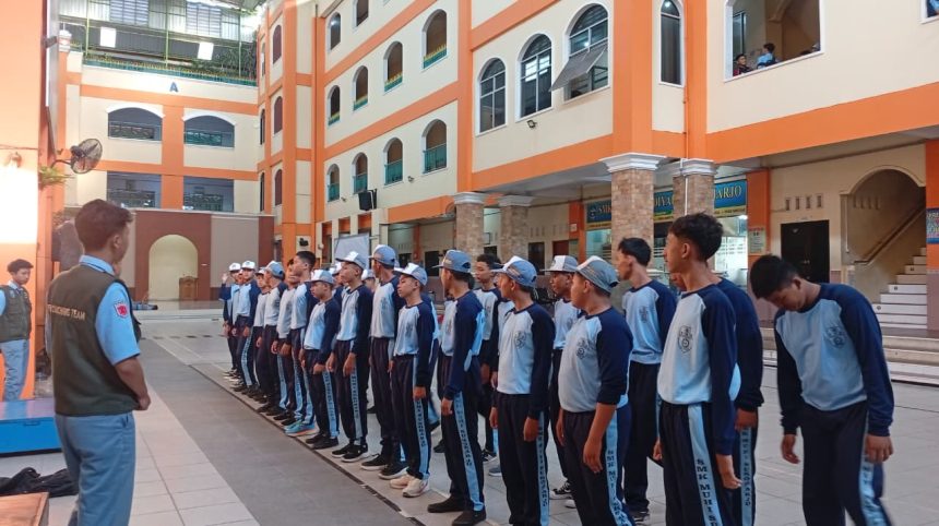 Hari pertama siswa Kelas XII SMK Muhammadiyah 1 Sukoharjo mengikuti program BPIK