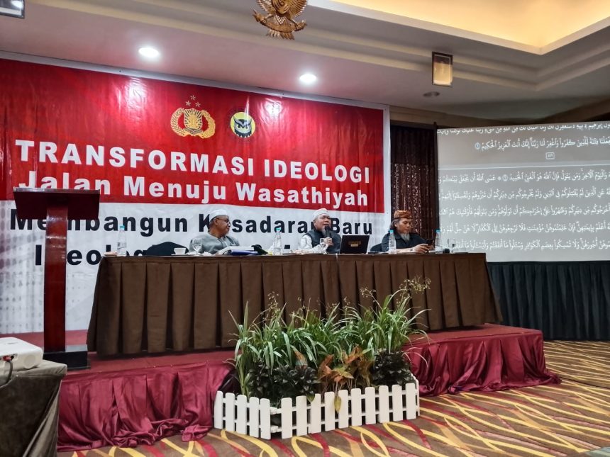Mantan pimpinan Jamaah Islamiyah (JI) mengajak para mantan anggota untuk menjaga komitmen kebangsaan dan setia kepada NKRI.